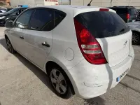 Usado Hyundai i30 Classic 109 CV (80 kW) 2009 Blanco Berlina