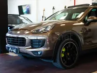 Usado Porsche Cayenne S E-Hybrid 416 CV (305 kW) 2015 Gris / plata SUV
