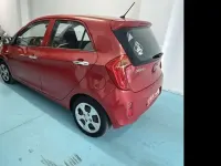 Usado Kia Picanto Urban 69 CV (50 kW) 2014 Rojo Utilitario