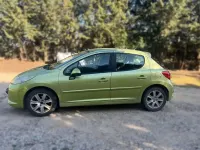 Usado Peugeot 207 90 CV (66 kW) 2007 Verde Utilitario