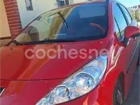 Usado Peugeot 207 70 CV (51 kW) 2008 Rojo Berlina