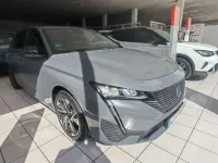 Usado Peugeot 308 Allure 131 CV (96 kW) 2024 Gris Berlina