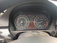 Usado BMW 325 Cabriolet 218 CV (160 kW) 2007 Rojo Descapotable