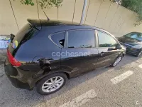 Usado Seat Leon Ecomotive 105 CV (77 kW) 2010 Negro Utilitario
