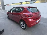 Usado Dacia Sandero Essentiel 101 CV (74 kW) 2021 Rojo Berlina