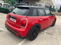 Używany Mini Cooper 136 KM (100 kW) 2023 Czerwony Hatchback