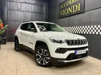 Usado Jeep Compass Limited 190 CV (139 kW) 2023 Gris / plata SUV