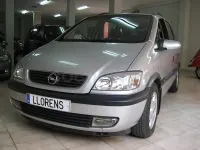 Usado Opel Zafira Elegance 100 CV (73 kW) 2000 Gris / plata Monovolumen