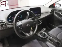 Usado Hyundai i30 120 CV (88 kW) 2024 Rojo Utilitario