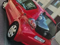 Usado Toyota Aygo Live 68 CV (50 kW) 2011 Rojo Utilitario