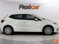 Usado Seat Ibiza Reference 95 CV (69 kW) 2017 Blanco Utilitario