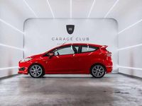 Usado Ford Fiesta Sport 125 CV (91 kW) 2015 Rojo Utilitario