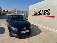Usado VW Polo Advance 90 CV (66 kW) 2012 Negro Utilitario