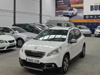 Usado Peugeot 2008 Allure 100 CV (73 kW) 2016 Blanco SUV