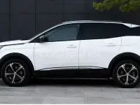 Usado Peugeot 3008 Allure 120 CV (88 kW) 2017 Blanco SUV