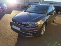 Usado VW Golf VII Advance 115 CV (84 kW) 2019 Gris / plata Familiar