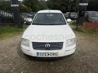 Usado VW Passat Comfortline 130 CV (95 kW) 2004 Blanco Berlina