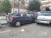 Usado Opel Astra Elegance 115 CV (84 kW) 2000 Azul Berlina