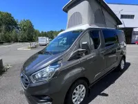 Usado Ford Transit Custom Nugget 130 CV (95 kW) 2022 Gris / plata Monovolumen
