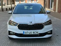 Usado Skoda Fabia Selection 95 CV (69 kW) 2025 Blanco Utilitario