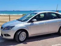 Usado Ford Focus Trend 90 CV (66 kW) 2011 Gris / plata Berlina