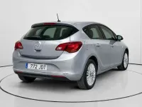 Usado Opel Astra Selective 116 CV (85 kW) 2015 Gris Utilitario