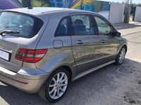 Usado Mercedes B200 140 CV (102 kW) 2006 Beige Monovolumen
