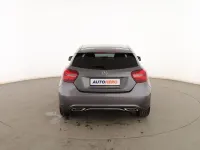 Usado Mercedes A180 Urban 110 CV (80 kW) 2017 Gris Utilitario