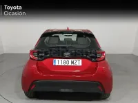 Usado Toyota Yaris Hybrid Active 116 CV (85 kW) 2025 Rojo Berlina