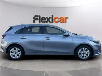 Usado Kia Ceed 136 CV (100 kW) 2023 Gris Utilitario