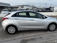 Usado Hyundai i30 100 CV (73 kW) 2016 Gris / plata Berlina