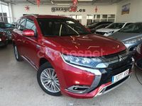 Usado Mitsubishi Outlander P-HEV 224 CV (164 kW) 2018 Granate SUV