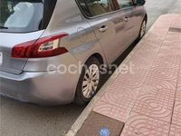 Usado Peugeot 308 Active 115 CV (84 kW) 2015 Gris / plata Berlina
