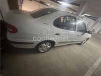 Usado Renault Mégane 95 CV (69 kW) 1999 Blanco Berlina