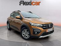 Usado Dacia Sandero Comfort 101 CV (74 kW) 2021 Amarillo Berlina