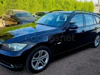 Usado BMW 318 143 CV (105 kW) 2010 Negro Familiar
