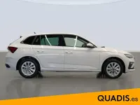 Usado Skoda Scala Selection 115 CV (84 kW) 2025 Blanco Utilitario