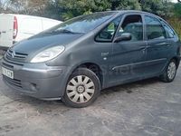 Usado Citroën Xsara Picasso Exclusive 90 CV (66 kW) 2004 Gris / plata Monovolumen