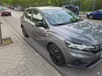 Usado Dacia Sandero Journey 101 CV (74 kW) 2025 Gris / plata Berlina