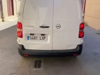 Usado Opel Vivaro S 102 CV (75 kW) 2022 Blanco Monovolumen