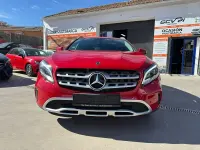 Usado Mercedes GLA180 122 CV (89 kW) 2018 Rojo SUV