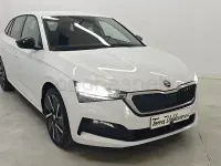 Usado Skoda Scala Sport 110 CV (80 kW) 2021 Blanco Utilitario