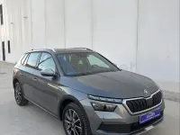 Usado Skoda Kamiq 150 CV (110 kW) 2022 Gris / plata SUV