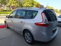 Usado Renault Grand Scénic III Privilege 131 CV (96 kW) 2012 Gris Monovolumen