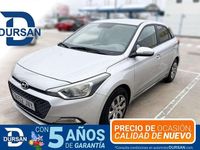 Usado Hyundai i20 84 CV (61 kW) 2016 Gris Utilitario