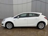 Usado Opel Astra Excellence 136 CV (100 kW) 2014 Blanco Utilitario