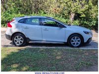 Usado Volvo V40 Momentum 120 CV (88 kW) 2016 Blanco SUV