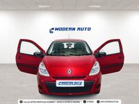 Usado Renault Clio II 75 CV (55 kW) 2011 Granate Berlina