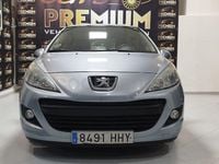 Usado Peugeot 207 Active 70 CV (51 kW) 2012 Gris / plata Berlina