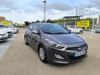 Usado Hyundai i30 100 CV (73 kW) 2013 Gris / plata Berlina